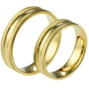 Trouwringen met glanzende middenrand 4mm